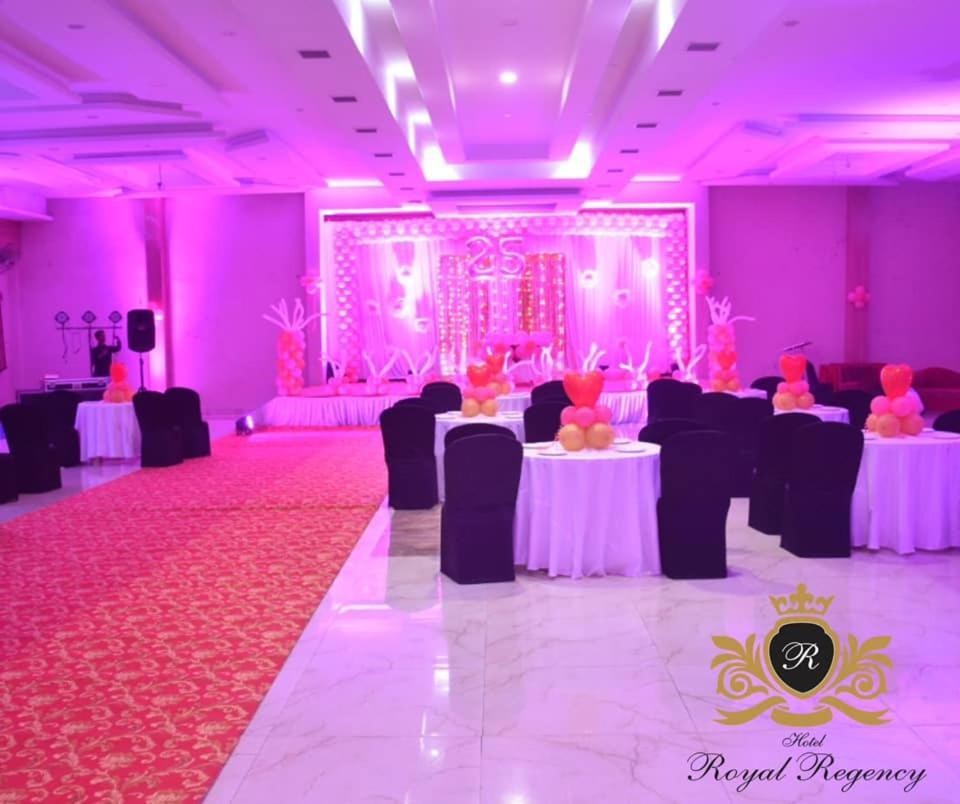 Hotel Royal Regency Bori  Εξωτερικό φωτογραφία
