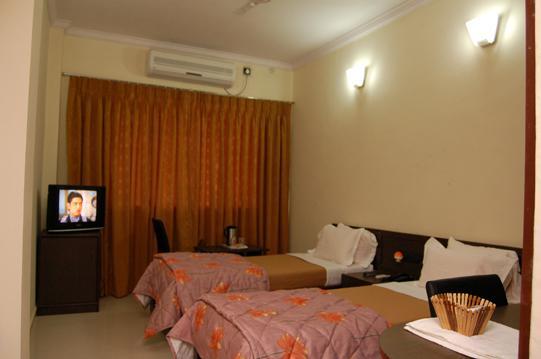 Hotel Royal Regency Bori  Δωμάτιο φωτογραφία