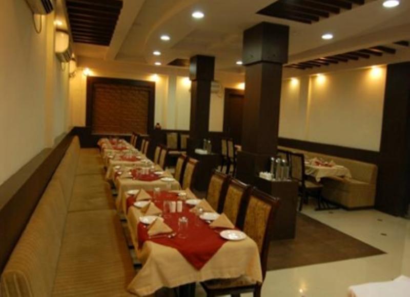 Hotel Royal Regency Bori  Εξωτερικό φωτογραφία
