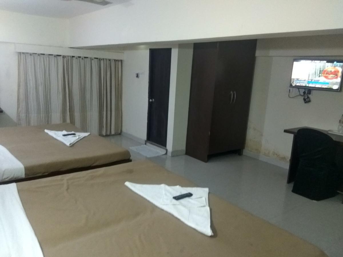 Hotel Royal Regency Bori  Εξωτερικό φωτογραφία
