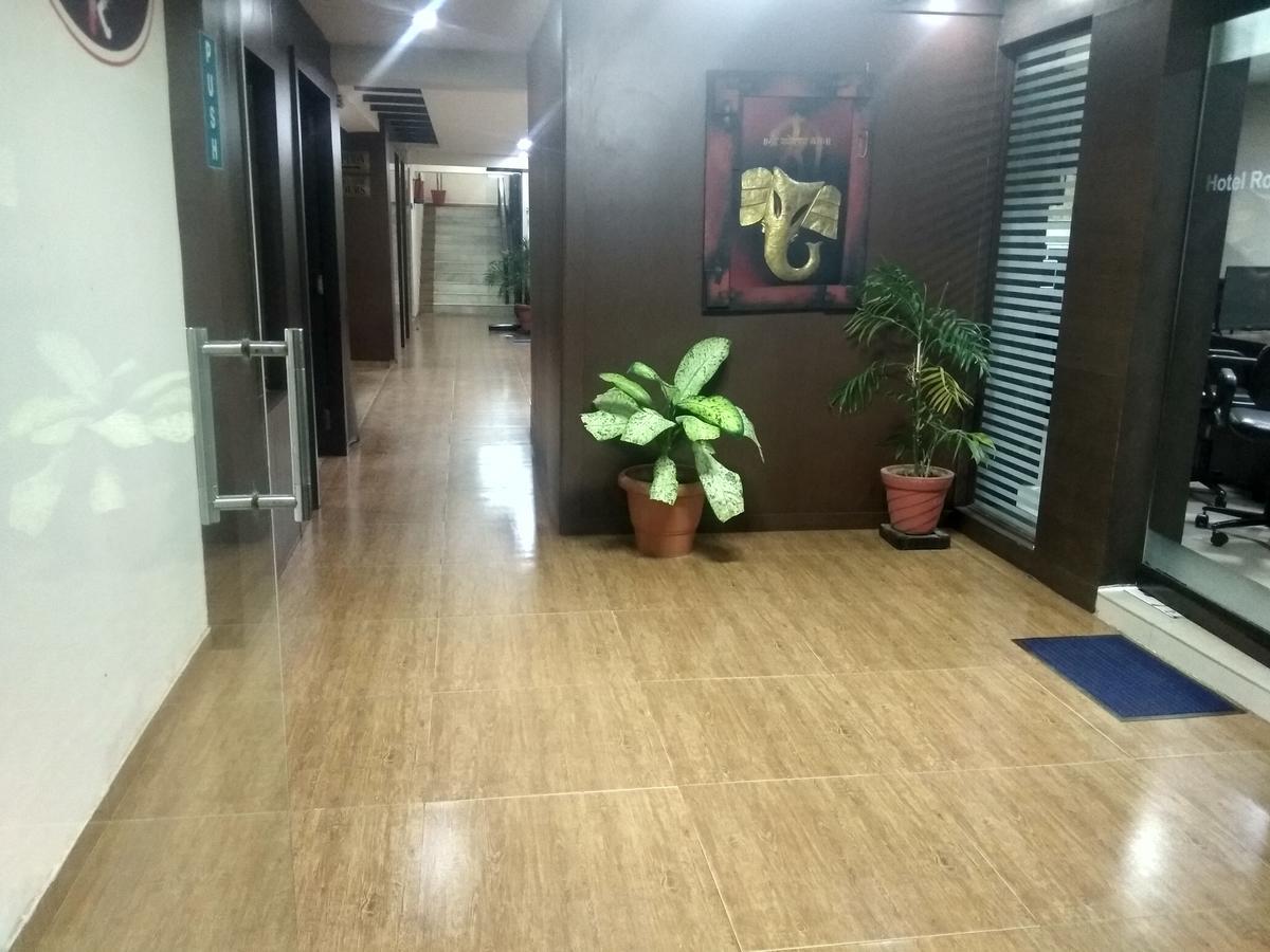Hotel Royal Regency Bori  Εξωτερικό φωτογραφία