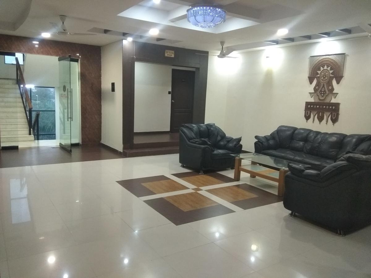 Hotel Royal Regency Bori  Εξωτερικό φωτογραφία