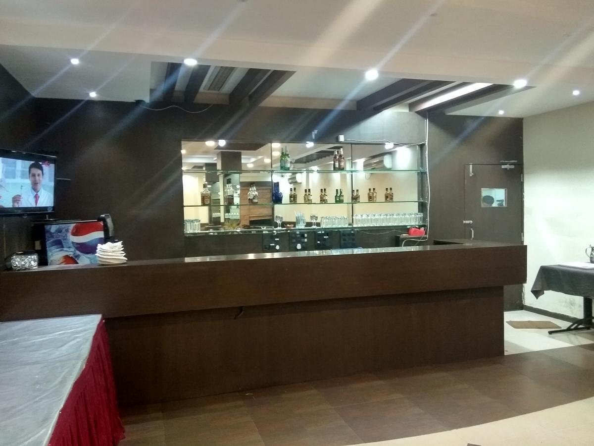 Hotel Royal Regency Bori  Εξωτερικό φωτογραφία