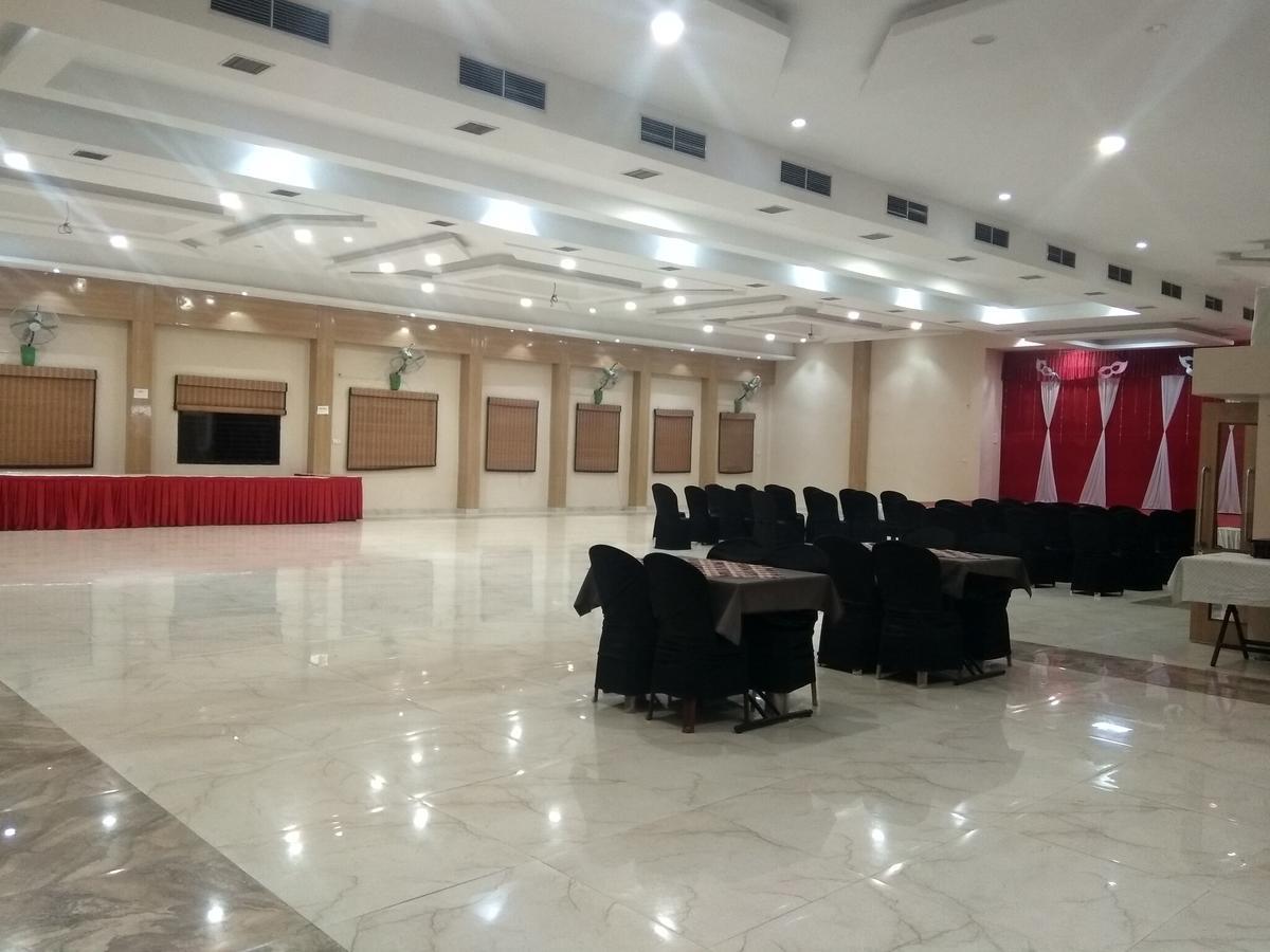Hotel Royal Regency Bori  Εξωτερικό φωτογραφία