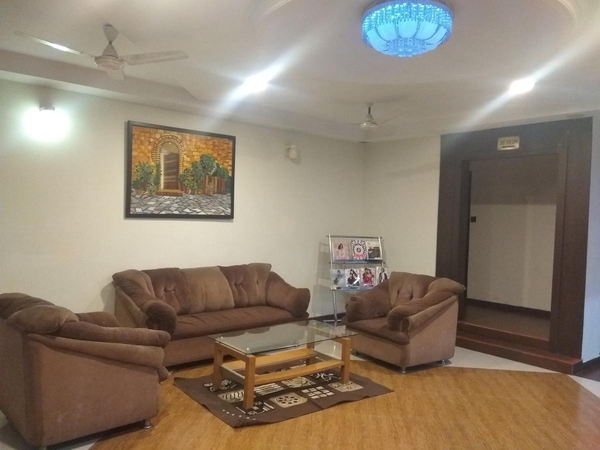 Hotel Royal Regency Bori  Εξωτερικό φωτογραφία